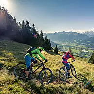 Szybkie trasy dla rowerzystów górskich i swobodny zjazdy do doliny – IDM Südtirol/Kristen-J. Sörries