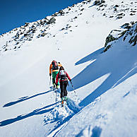 [Translate to Polish:] Glitzernde Tiefschneehänge und sonnenverwöhnte Wintertage - IDM Südtirol/Hansi Heckmair