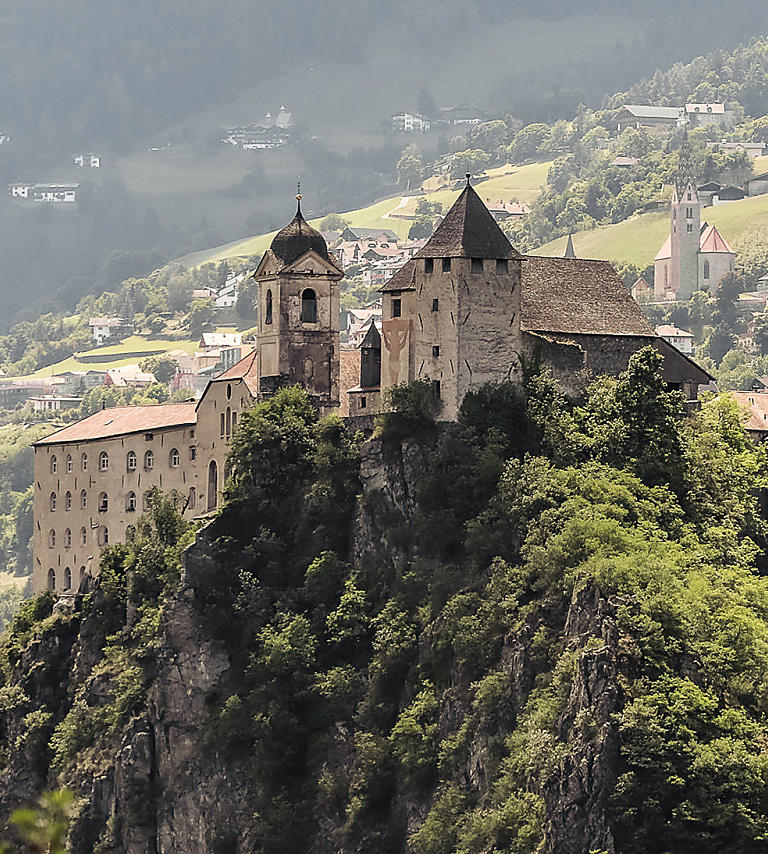 Klasztor Säben: święta góra Południowego Tyrolu