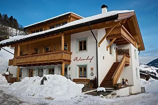 Ralserhof - Lista Photo
