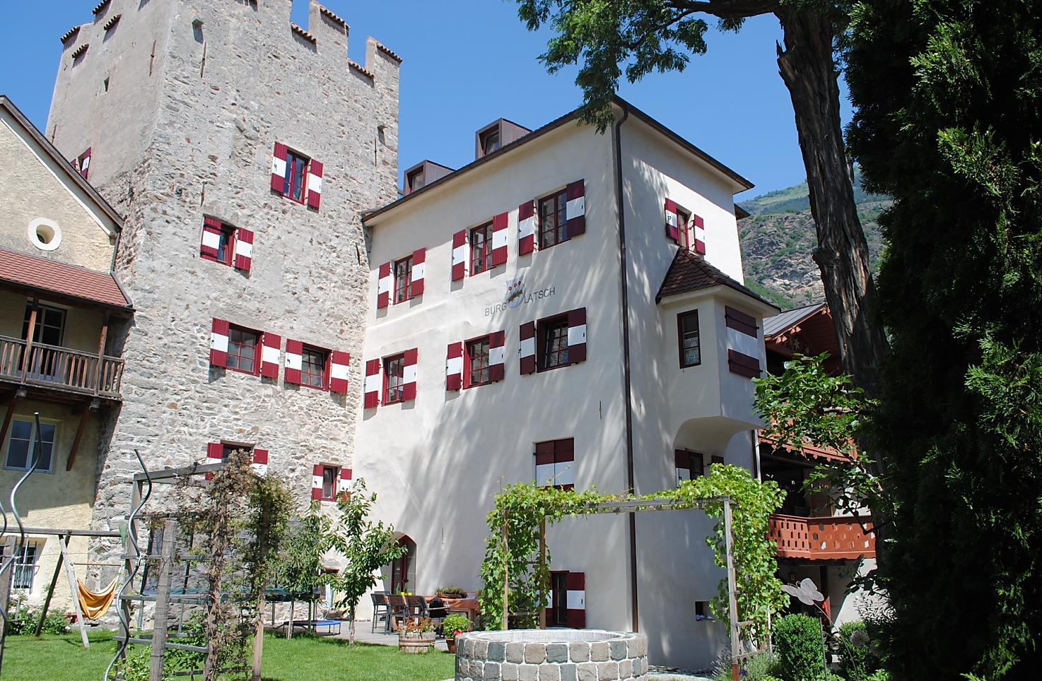 Burg Latsch - Galeria zdjęć Photo
