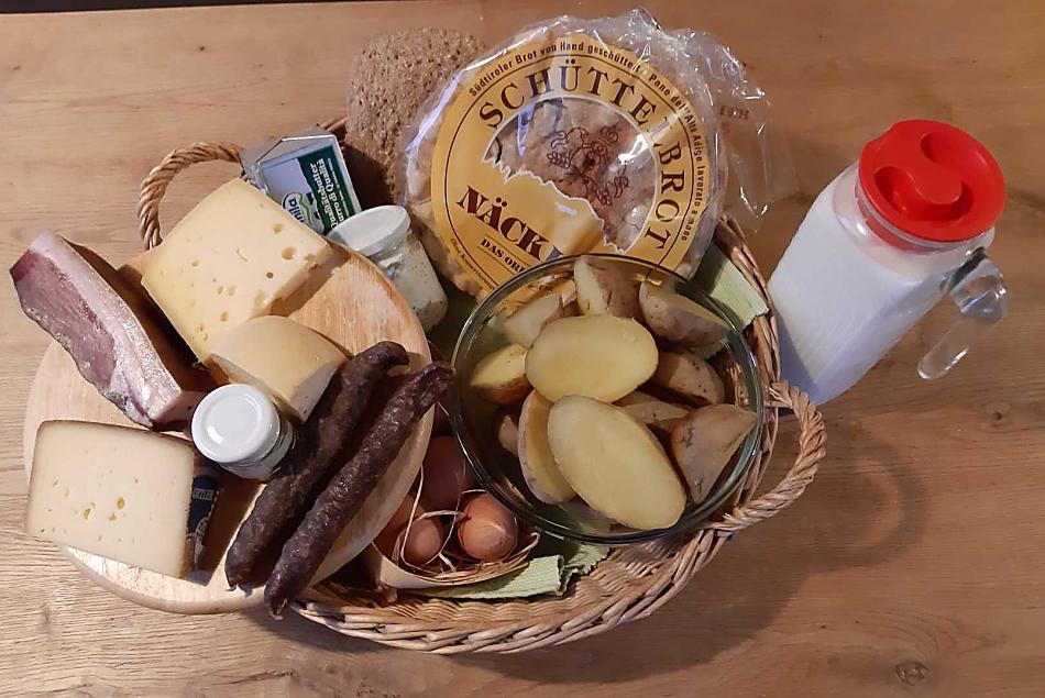 Kolacja w koszyku 