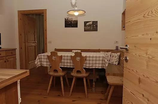 Kuchnia mieszkalna w apartamencie Weisshorn