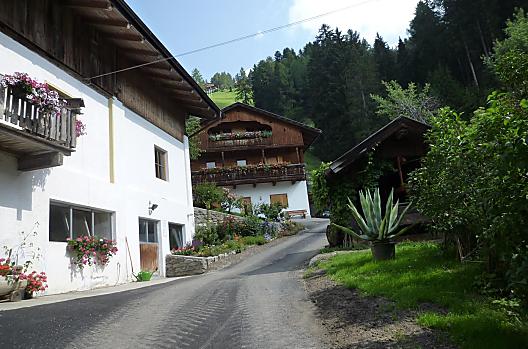 Innerbachlerhof latem pośród idyllicznej przyrody, aby poczuć się dobrze, zrelaksować się, odprężyć i naładować baterie