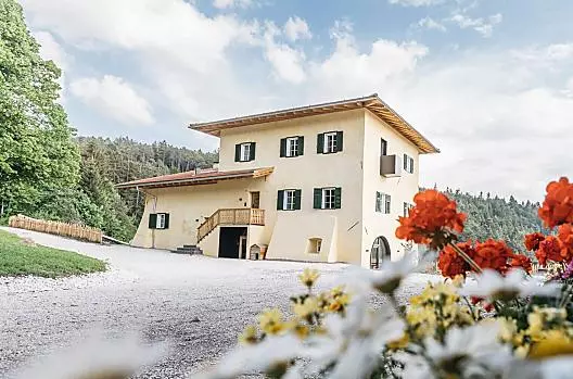 Hof im Thal - Lista Photo