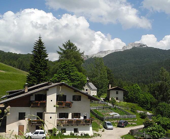 W lecie z miejscowa góra Weisshorn