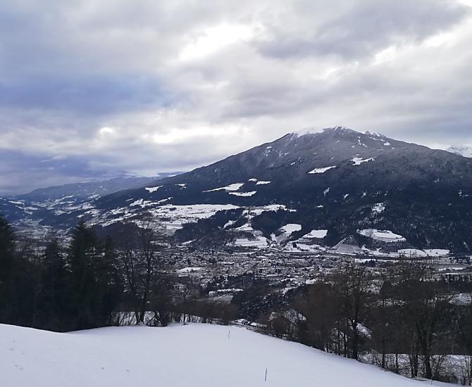 Osniezony widok na Brixen