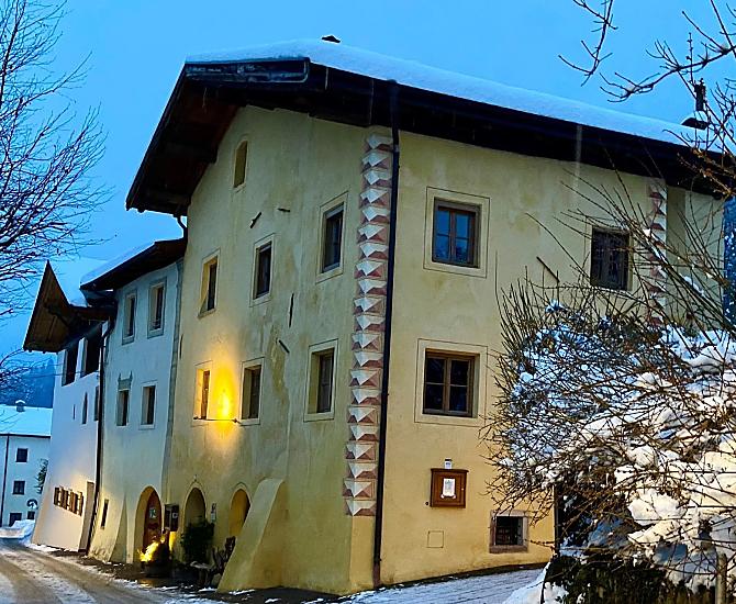 Widok z zewnatrz na gospodarstwo Gurtenhof