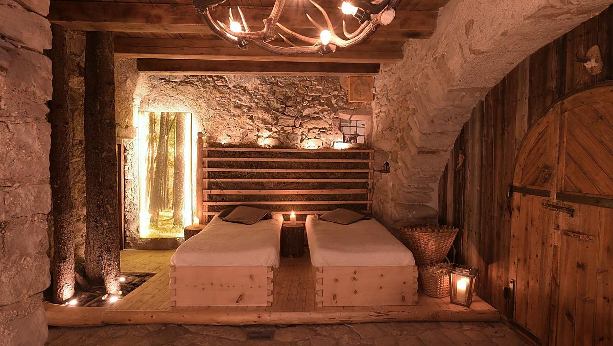 Nasza alpejska strefa wellness z lózkami z siana