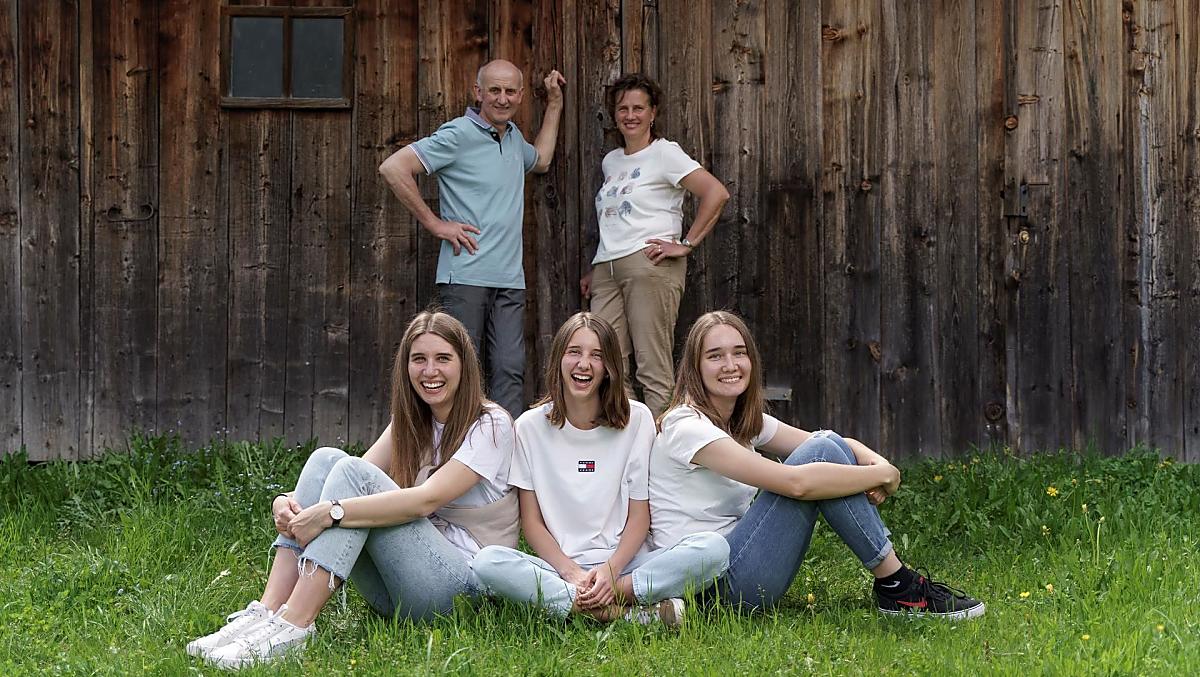 Rodzina Pallhuber Thomas i Silvia z trzema córkami Tamarą, Denise i Carmen