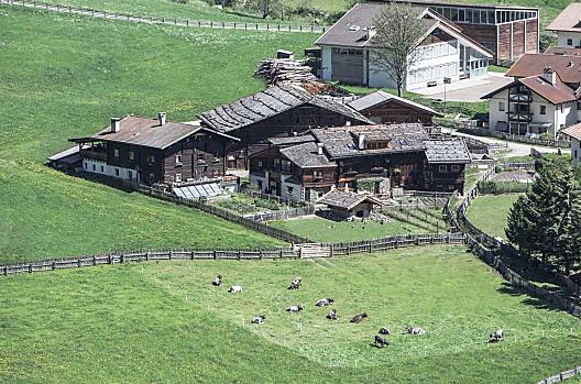 Oberniederhof - Lista Photo
