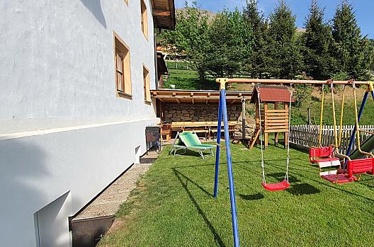 Hahnenhof - Lista Photo