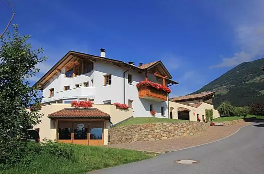 Pöderhof - Lista Photo