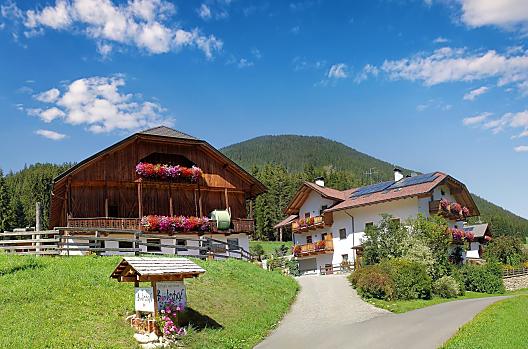 Binterhof - Lista Photo