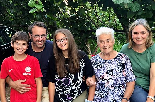 Nasza rodzina to Waltraud, Michael, Maria, Laurenz i babcia Luisa. Jesteśmy bardzo gościnni i serdecznie witamy Państwa w naszym domu.
