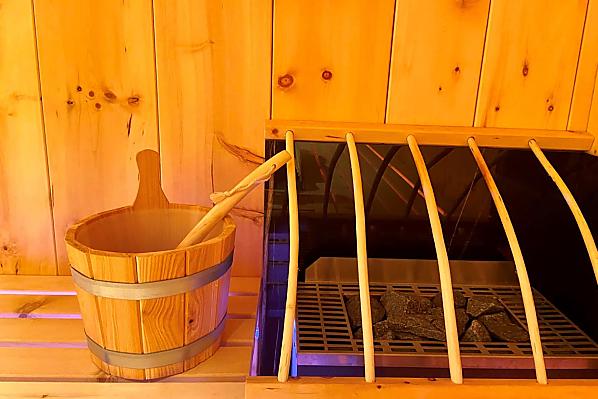 Private, finnische Zirmholz-Sauna