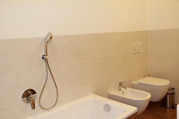 Badewanne, Bidet und Toilette