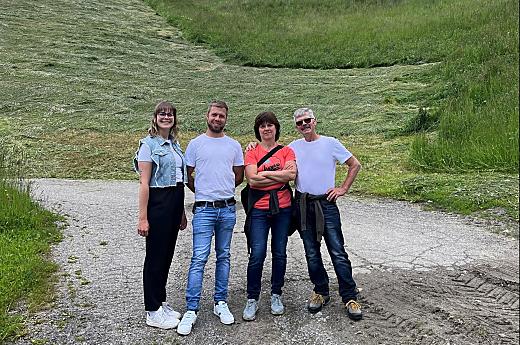 My, czyli córka Andrea, syn i młody gospodarz Roland, gospodarz Luis oraz gospodyni Hildegard, zawsze chętnie znajdziemy czas na rozmowę.