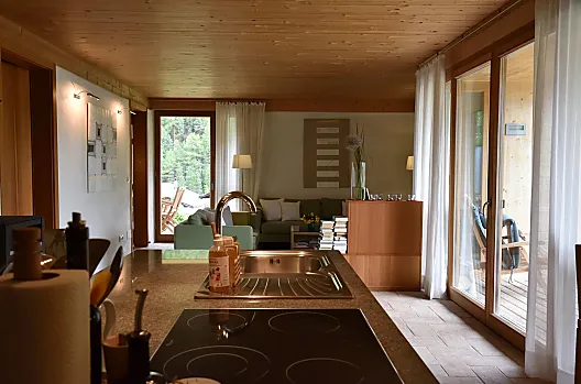 Część dzienna w apartamencie wakacyjnym Strohhaus