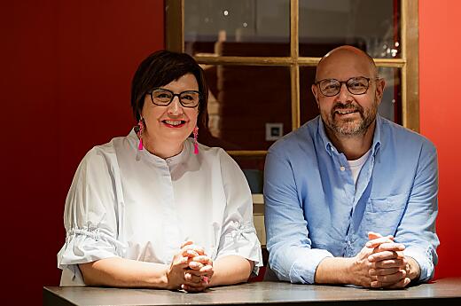 My - Judith i Florian - zapraszamy do naszej historycznej winnicy w sercu Bolzano.